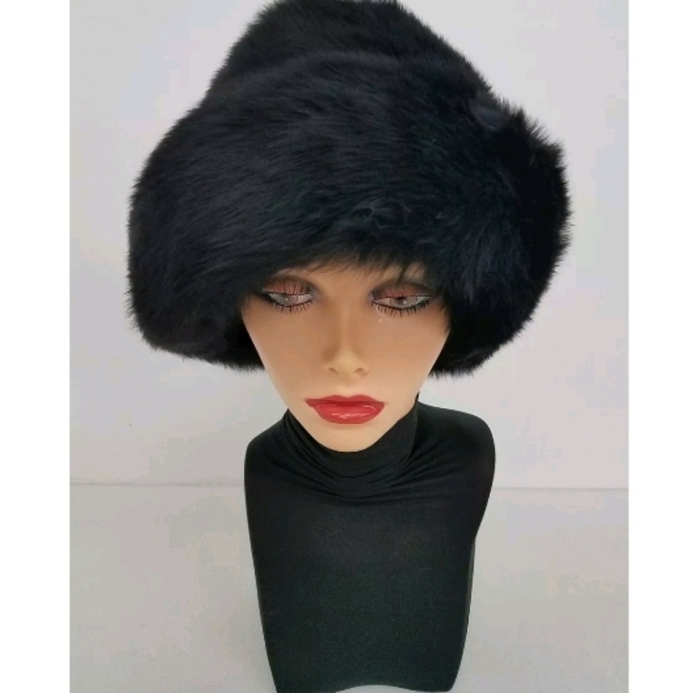 Yves Saint Laurent Black Faux Fur on Suede - Picture 4 of 8
